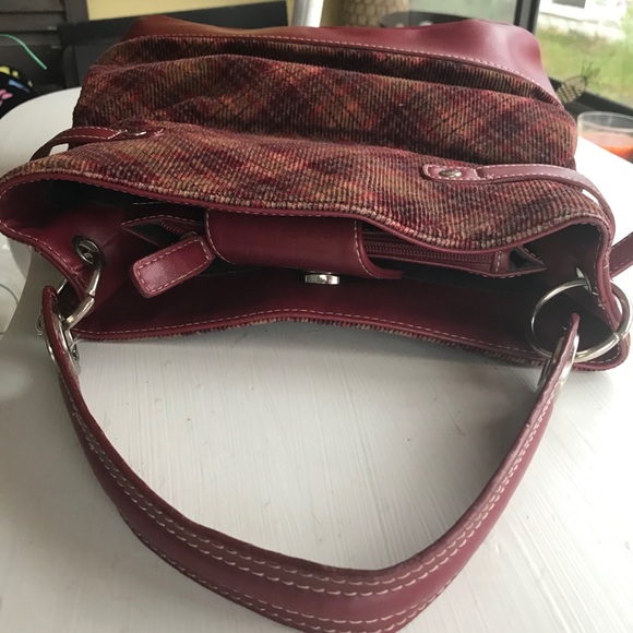 Tommy Hilfiger Handbag *EUC *Trending for FALL🍁 - Picture 8 of 14
